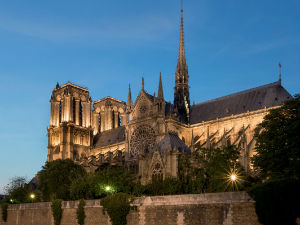 cathedrale-notre-dame-paris-tourist-office-photographe-sarah-sergent-small cathedrale-notre-dame-paris-tourist-office-photographe-sarah-sergent-small
