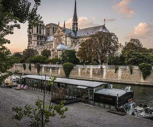 La Nouvelle Seine Paris Restaurant Theatre Peniche La Nouvelle Seine Paris Restaurant Theatre Peniche