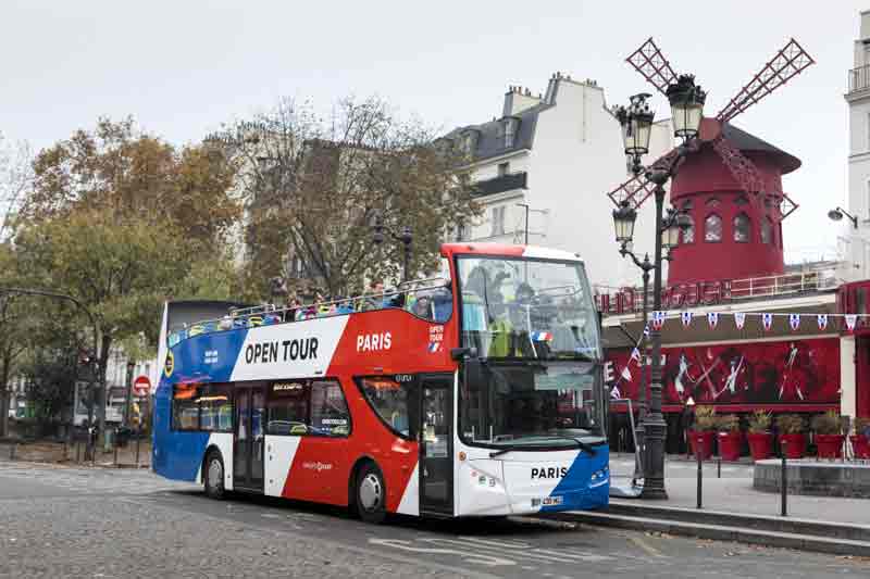 Paris à la carte - Open tour at Moulin rouge