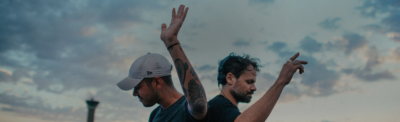 Header-Slideshow-TaleOfUs