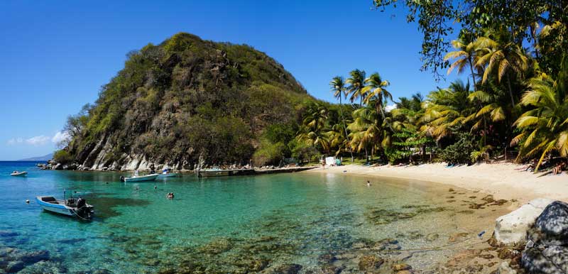 Plage du Pain de Sucre aux Saintes en Guadeloupe